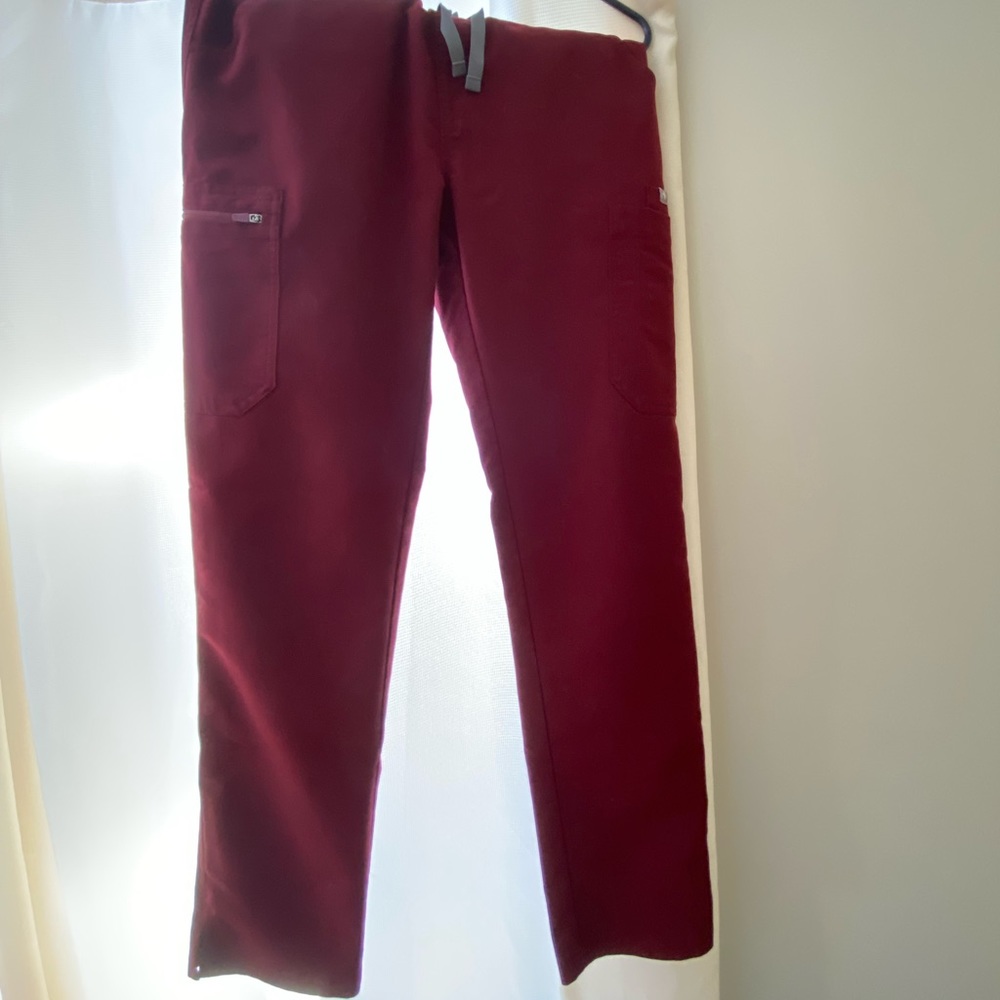 Figs Yola Skinny Scrub Pants - Maroon
